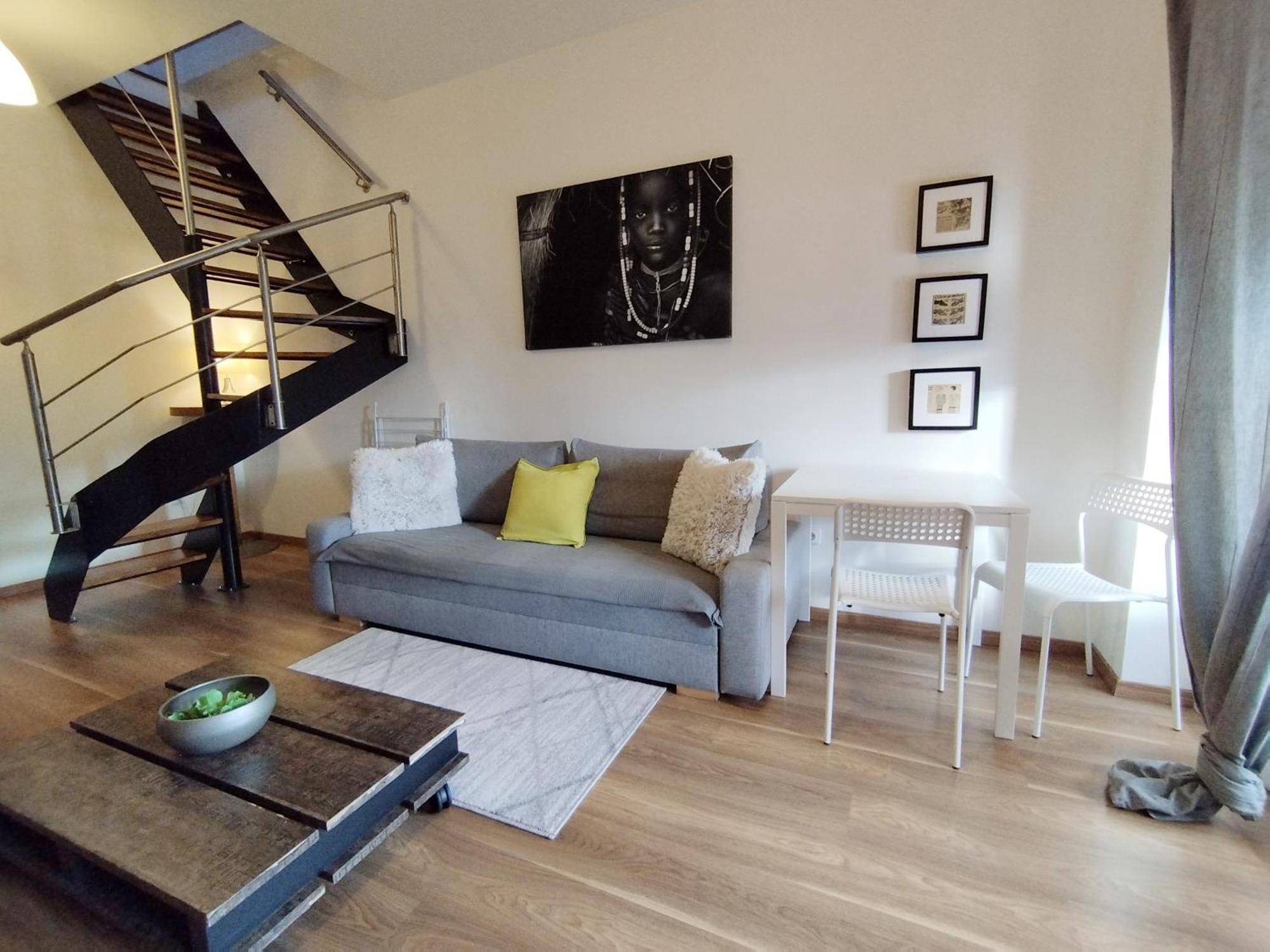 Apartment Cozy Rooftop With Balcony Prag